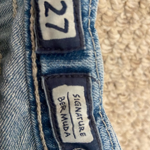 Authentic Miss Me Bermuda Shorts! Size 27 - Picture 4 of 4